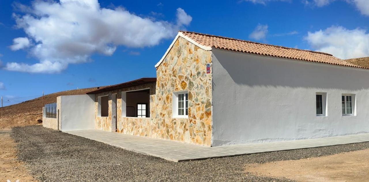 4 Family Home With Pool, Fuerteventura-Gran Tarajal Juan Gopar ภายนอก รูปภาพ